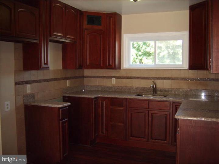 55 Geranium Road Levittown, PA 19057 - Photo 10 of 21 Kitchen