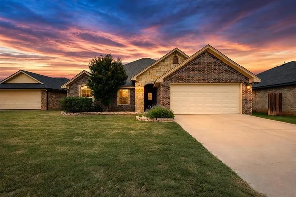 $299,000 | 9148 Parkview Circle, Tolar, TX 76476