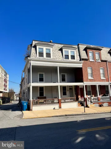 $1,895 | 17 South Walnut Street, Unit B, West Chester, PA 19382