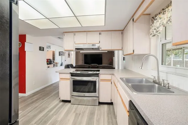 $335,000 | 3811 Ravenna Drive, Valrico, FL 33594