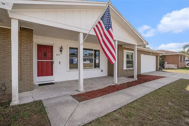 $335,000 | 3811 Ravenna Drive, Valrico, FL 33594