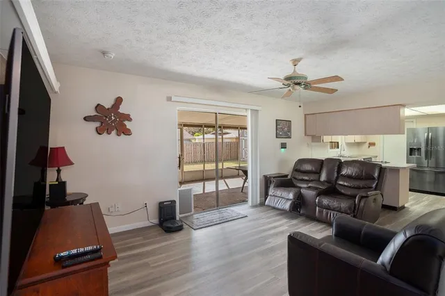 $335,000 | 3811 Ravenna Drive, Valrico, FL 33594