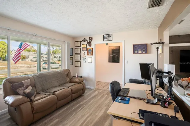 $335,000 | 3811 Ravenna Drive, Valrico, FL 33594