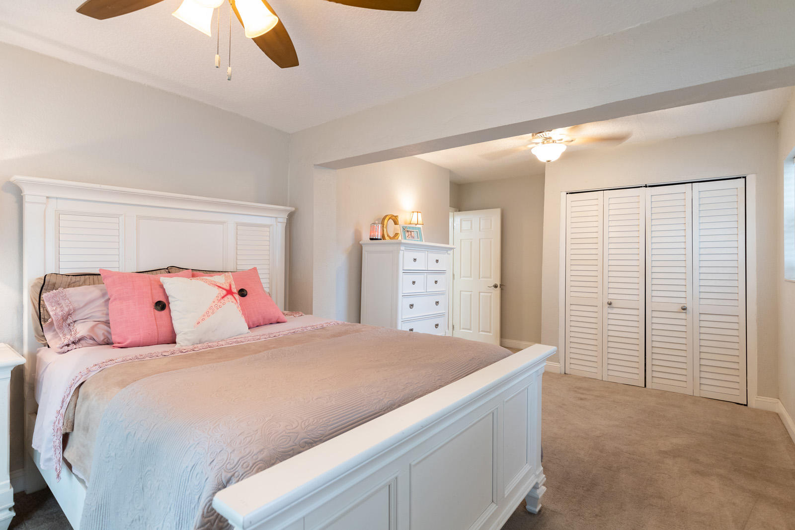 562 Davis Road Delray Beach, FL 33445 - Photo 15 of 22 8