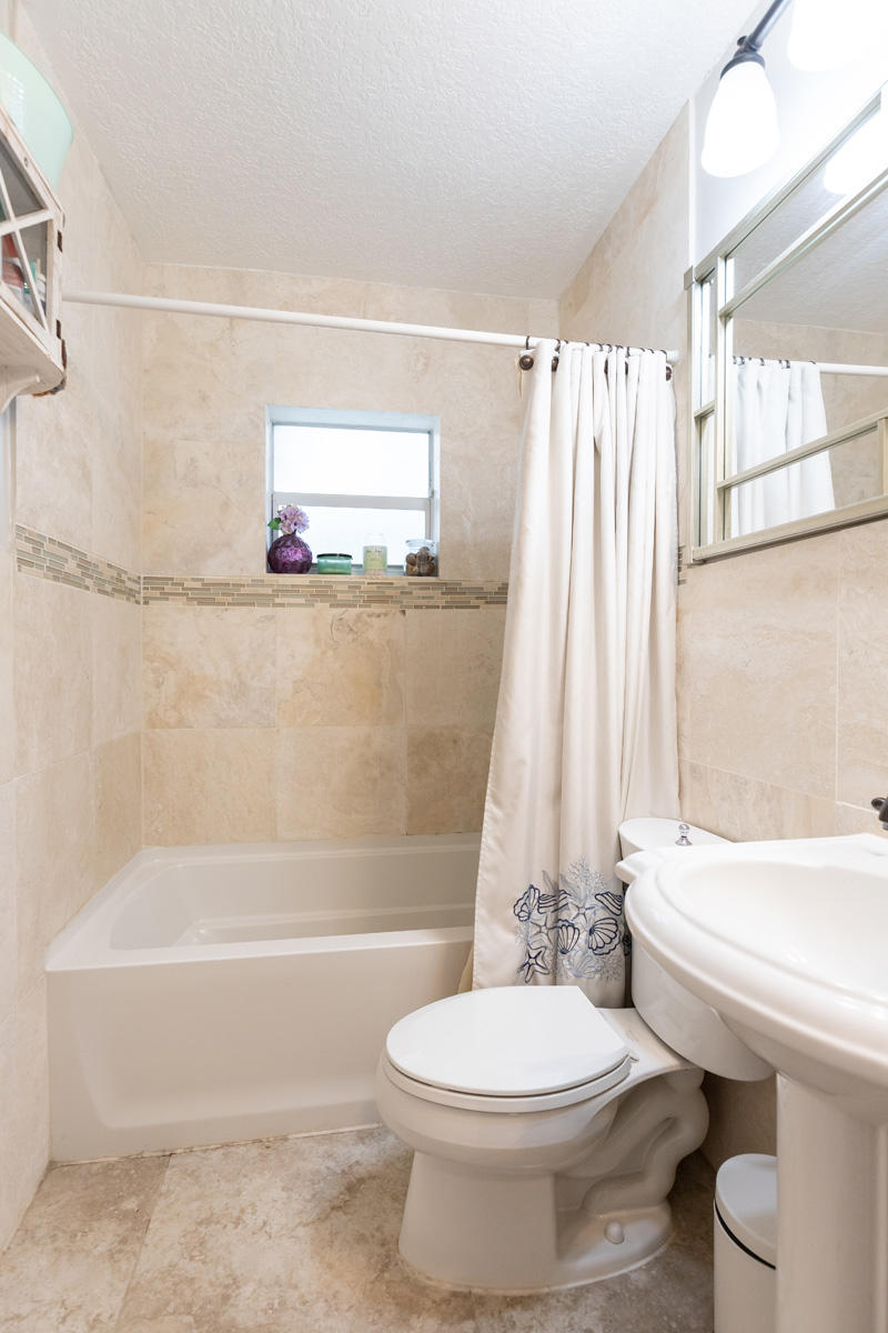 562 Davis Road Delray Beach, FL 33445 - Photo 16 of 22 9