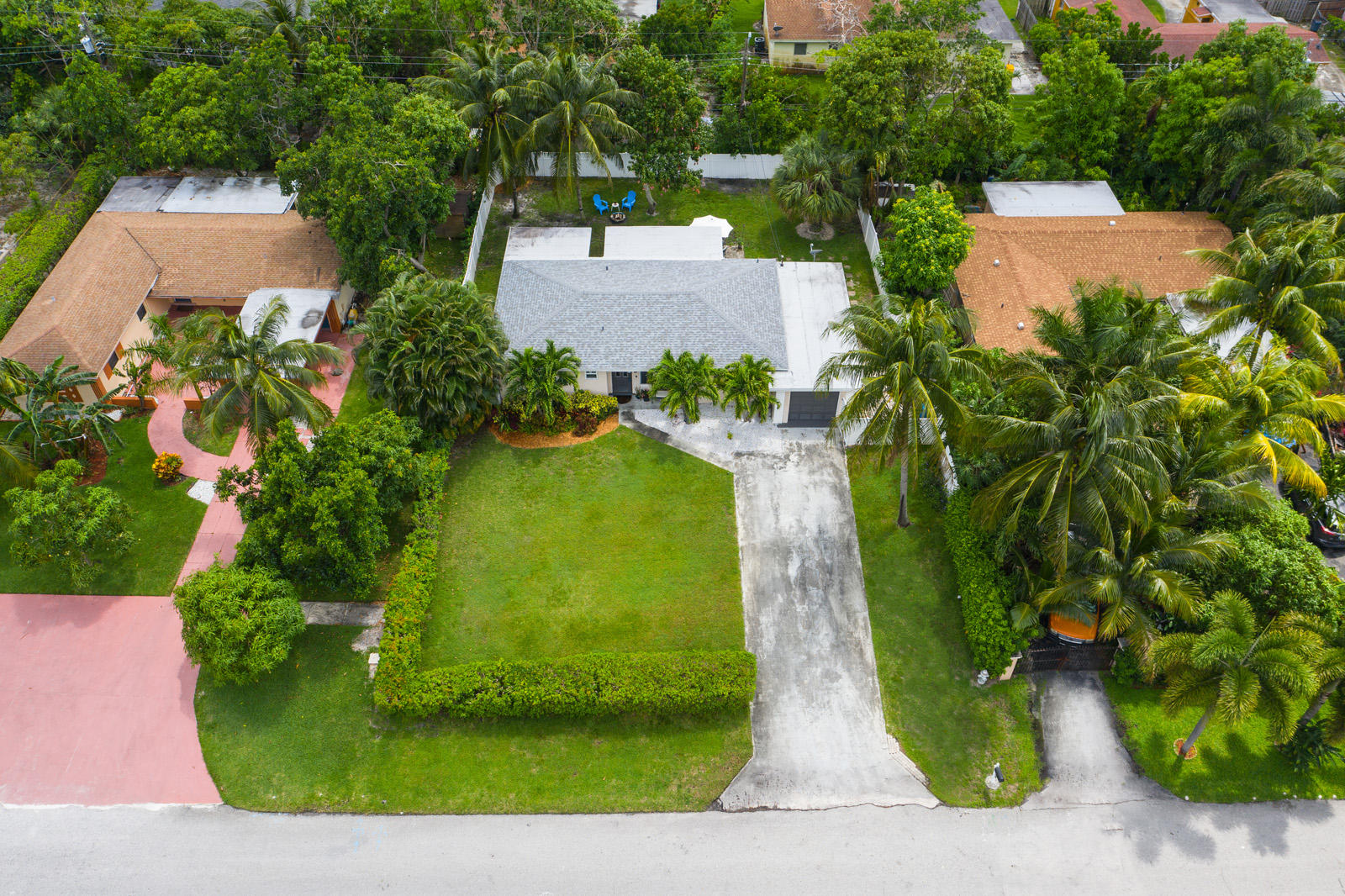 562 Davis Road Delray Beach, FL 33445 - Photo 7 of 22 18