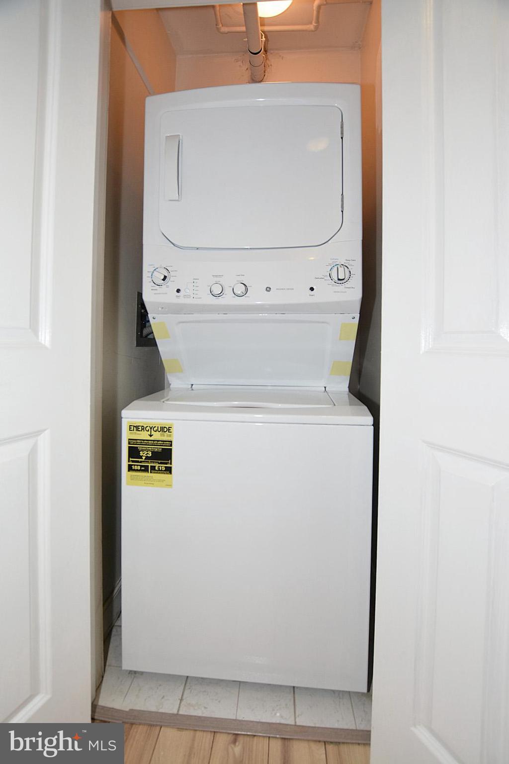 777 7th Street Northwest, Unit 1014 Washington, DC 20001 - Photo 33 of 43 a utility room with dryer and washer
