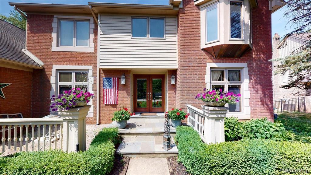1343 Kingspath Drive Rochester Hills, MI 48306 - Photo 2 of 44