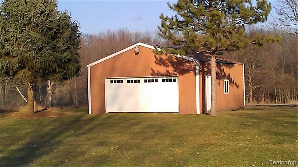 1045 North Kane Road Webberville, MI 48892 - Photo 5 of 48