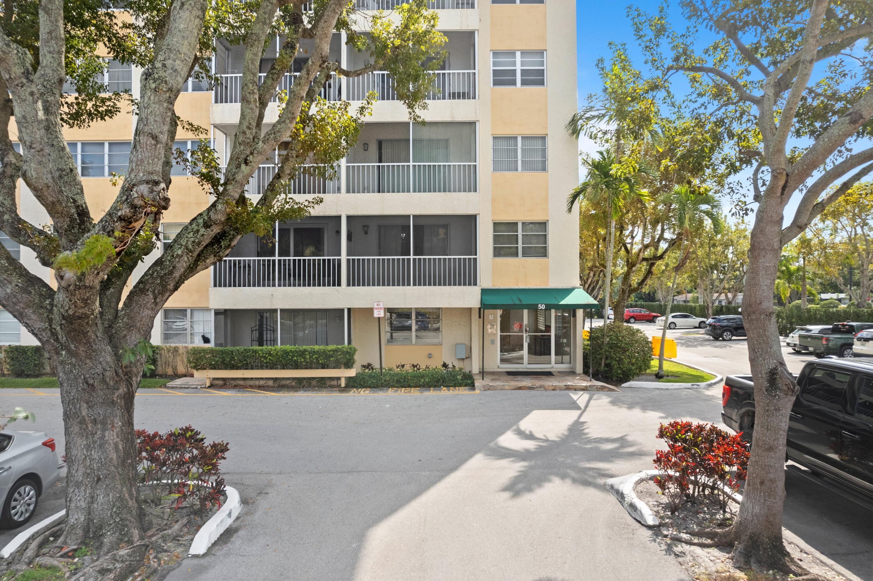 50 Southwest 3rd Avenue, Unit 211 Boca Raton, FL 33432 - Photo 20 of 32 Front Exterior