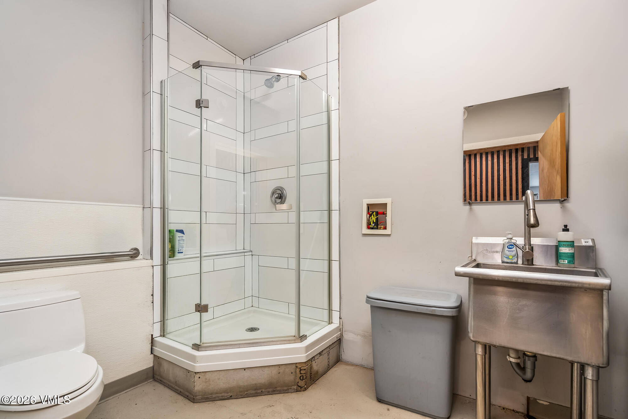 5 Murray Road, Unit B4 Edwards, CO 81632 - Photo 9 of 28 a bathroom with a toilet a sink and shower