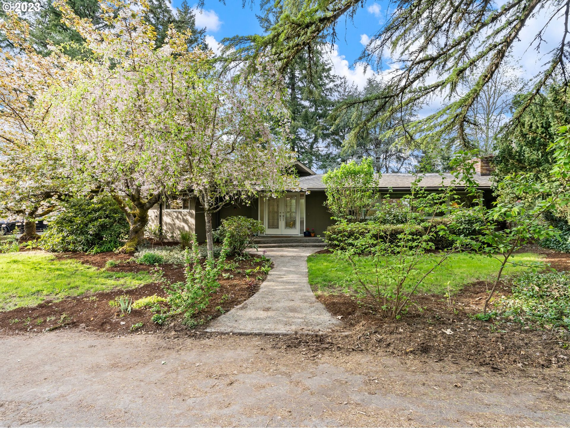 10382 Southwest Ridgeview Lane Portland, OR 97219 - Photo 42 of 46 Gallery Image 42