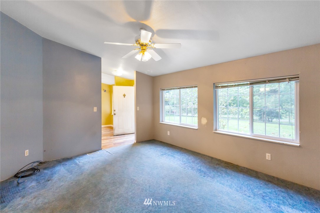 12414 Chain Lake Road Snohomish, WA 98290 - Photo 4 of 18