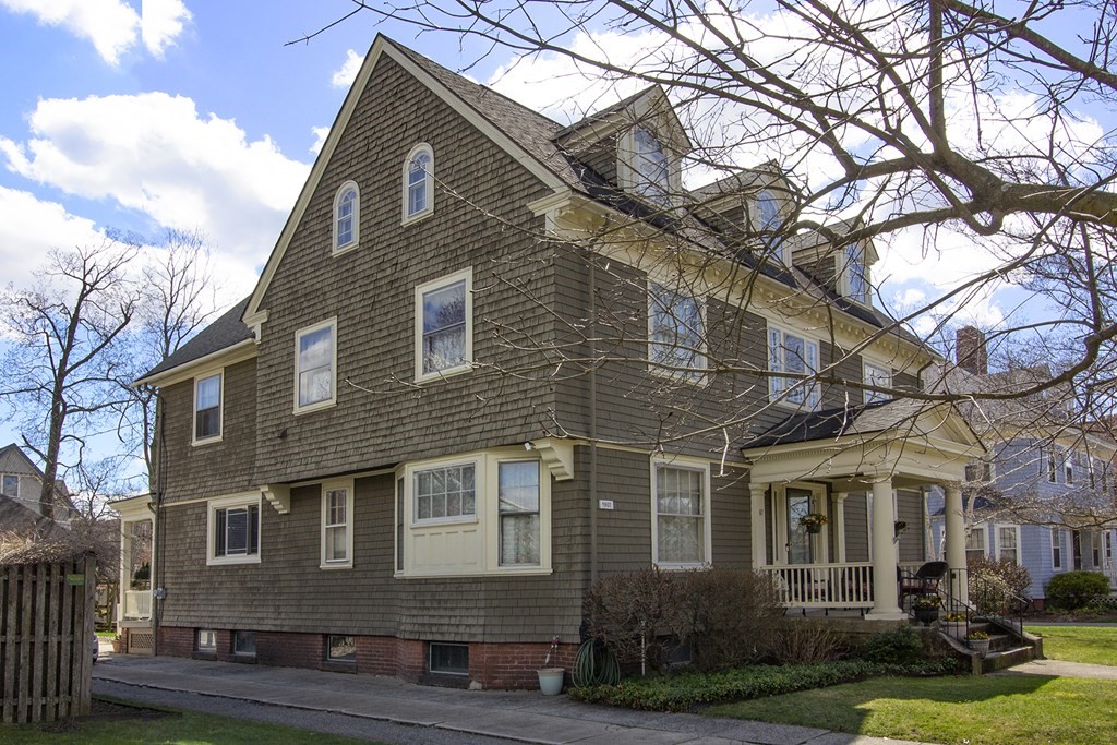 87 Maplewood Terrace Springfield, MA 01108 - Photo 2 of 36 Gallery Image 2