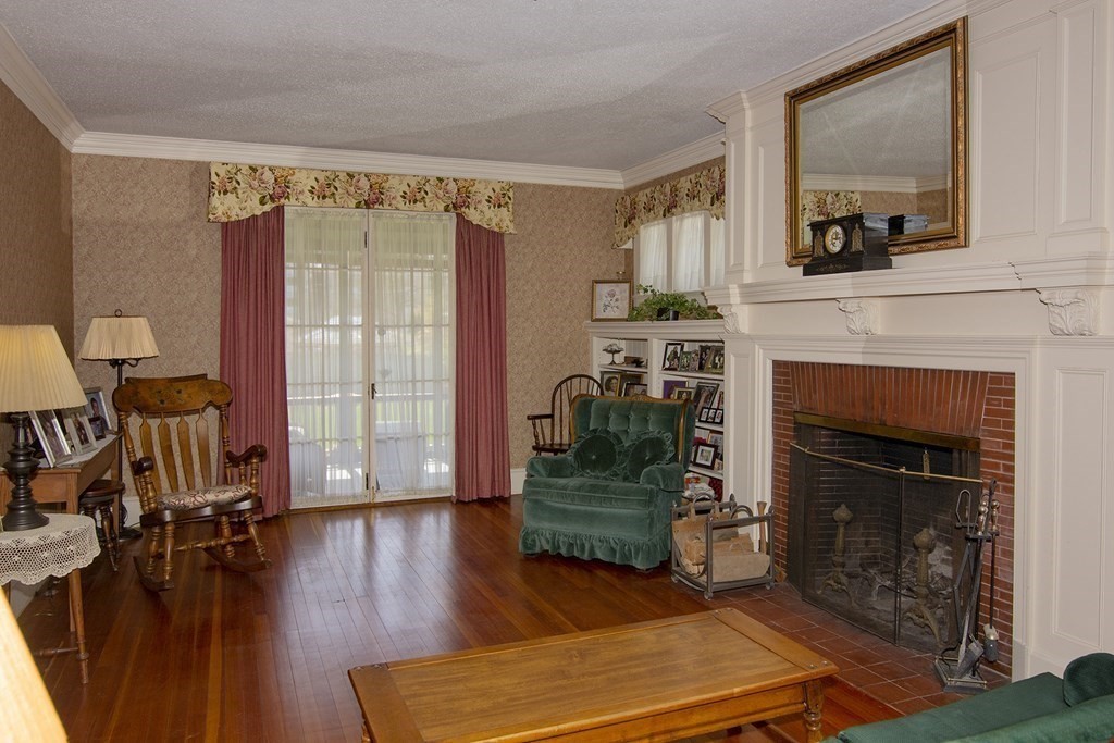 87 Maplewood Terrace Springfield, MA 01108 - Photo 8 of 36 Gallery Image 8