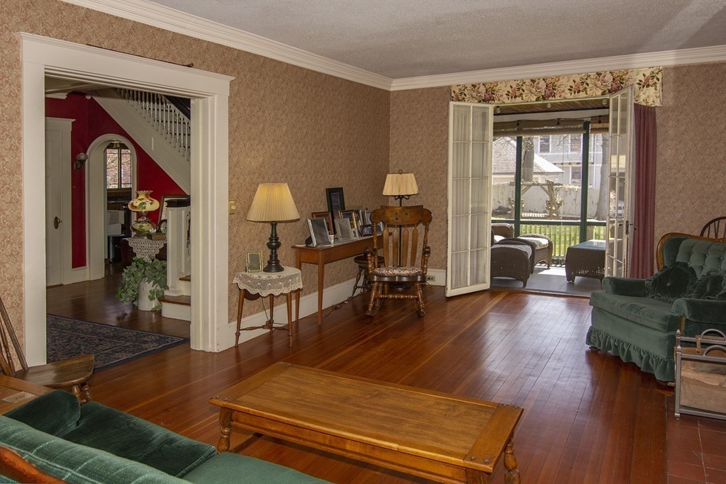 87 Maplewood Terrace Springfield, MA 01108 - Photo 9 of 36 Gallery Image 9