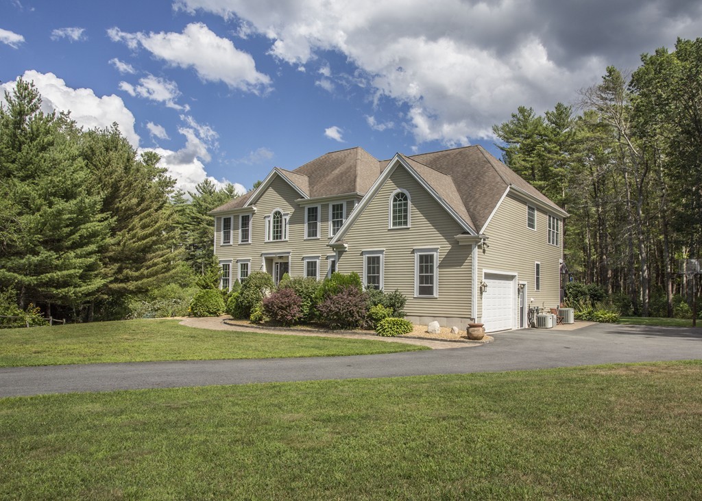 64 Reservoir Road Acushnet, MA 02743 - Photo 2 of 30 Gallery Image 2