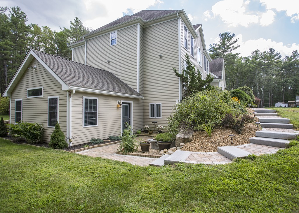 64 Reservoir Road Acushnet, MA 02743 - Photo 3 of 30 Gallery Image 3