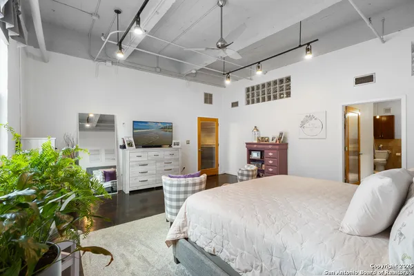 $494,500 | 1339 South Flores Street, Unit 203, San Antonio, TX 78204