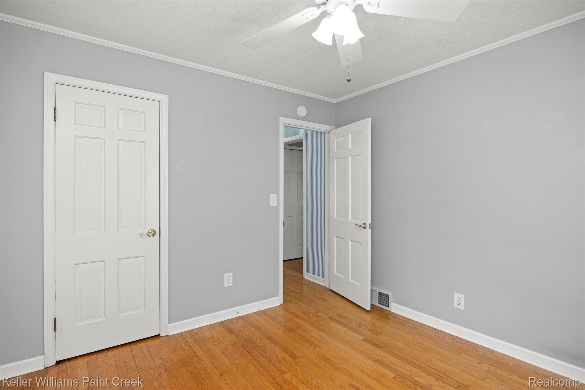 124 South Ascot Road Waterford, MI 48328 - Photo 12 of 34 Gallery Image 12