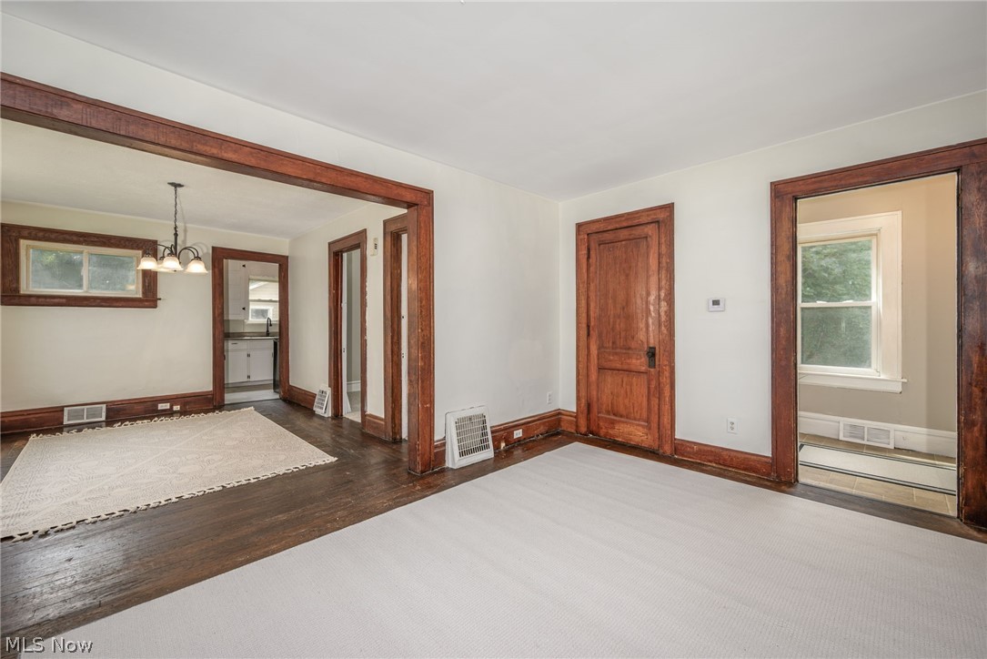 489 Marview Avenue Akron, OH 44310 - Photo 10 of 32 Gallery Image 10