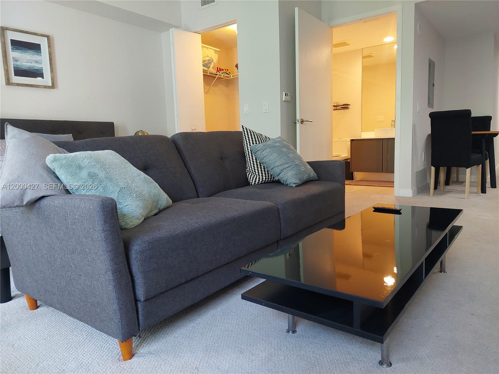 31 Southeast 6th Street, Unit 403 Miami, FL 33131 - Photo 5 of 16