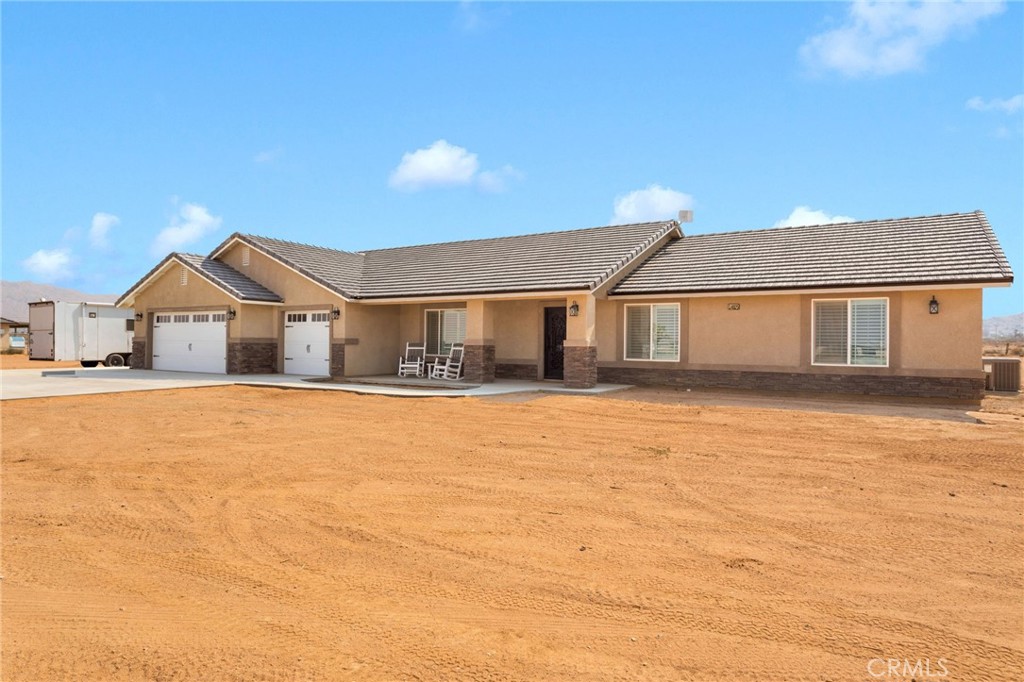 14825 Pela Road Apple Valley, CA 92307 - Photo 3 of 44