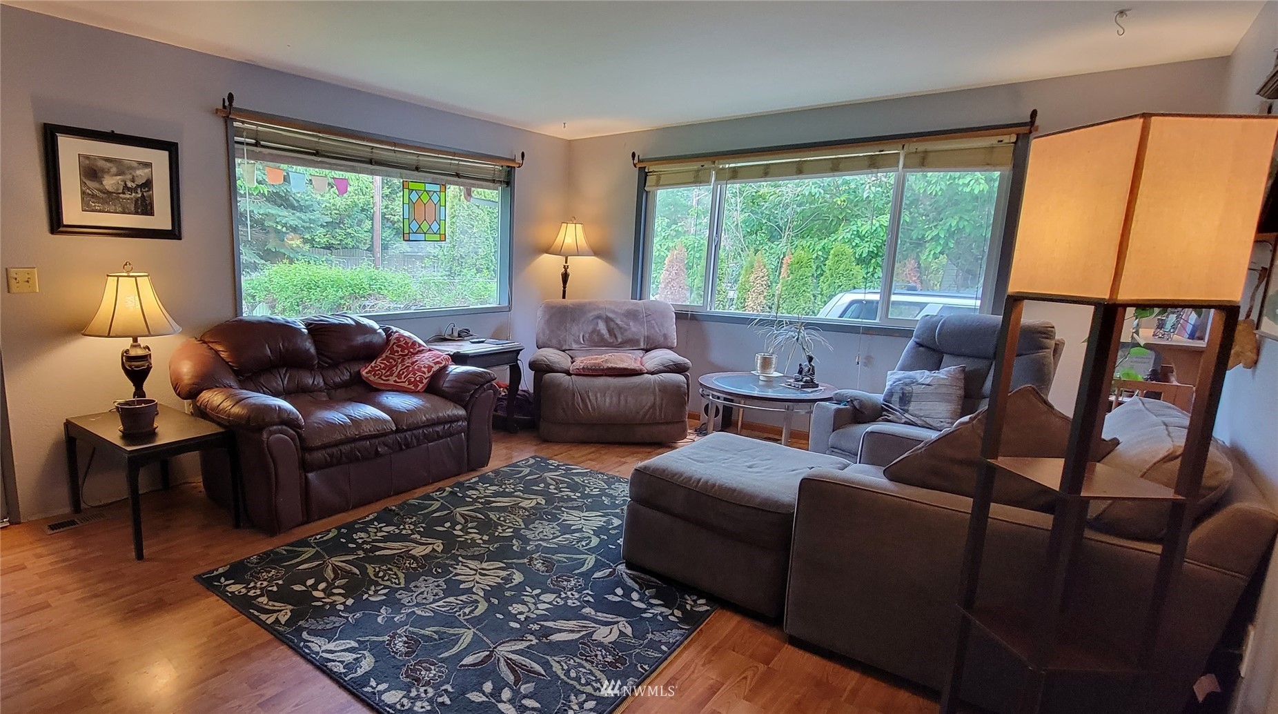 1224 Mission Road Everson, WA 98247 - Photo 3 of 30 a living room with furniture and a large window
