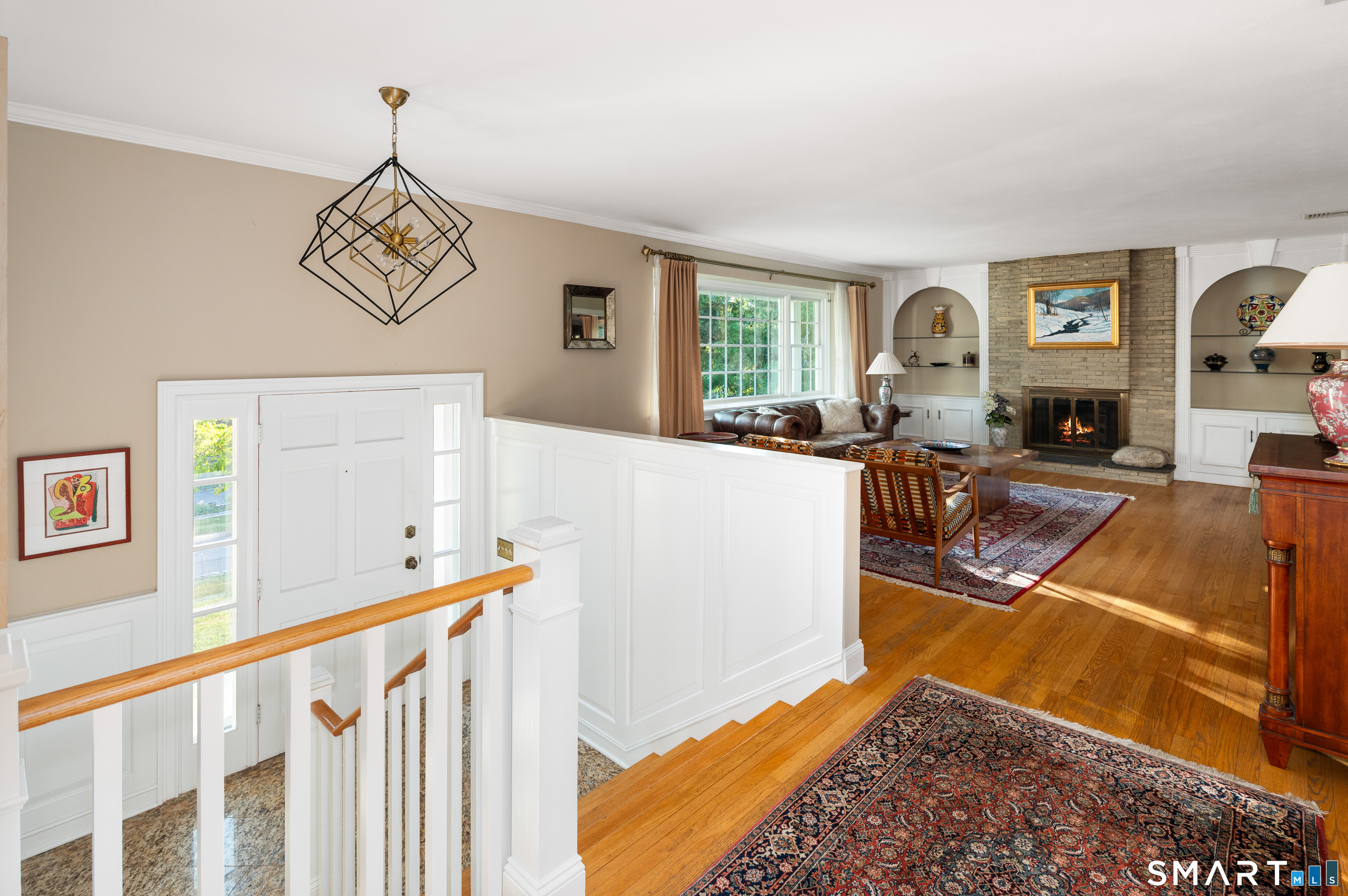 89 Eastover Road Stamford, CT 06905 - Photo 4 of 36