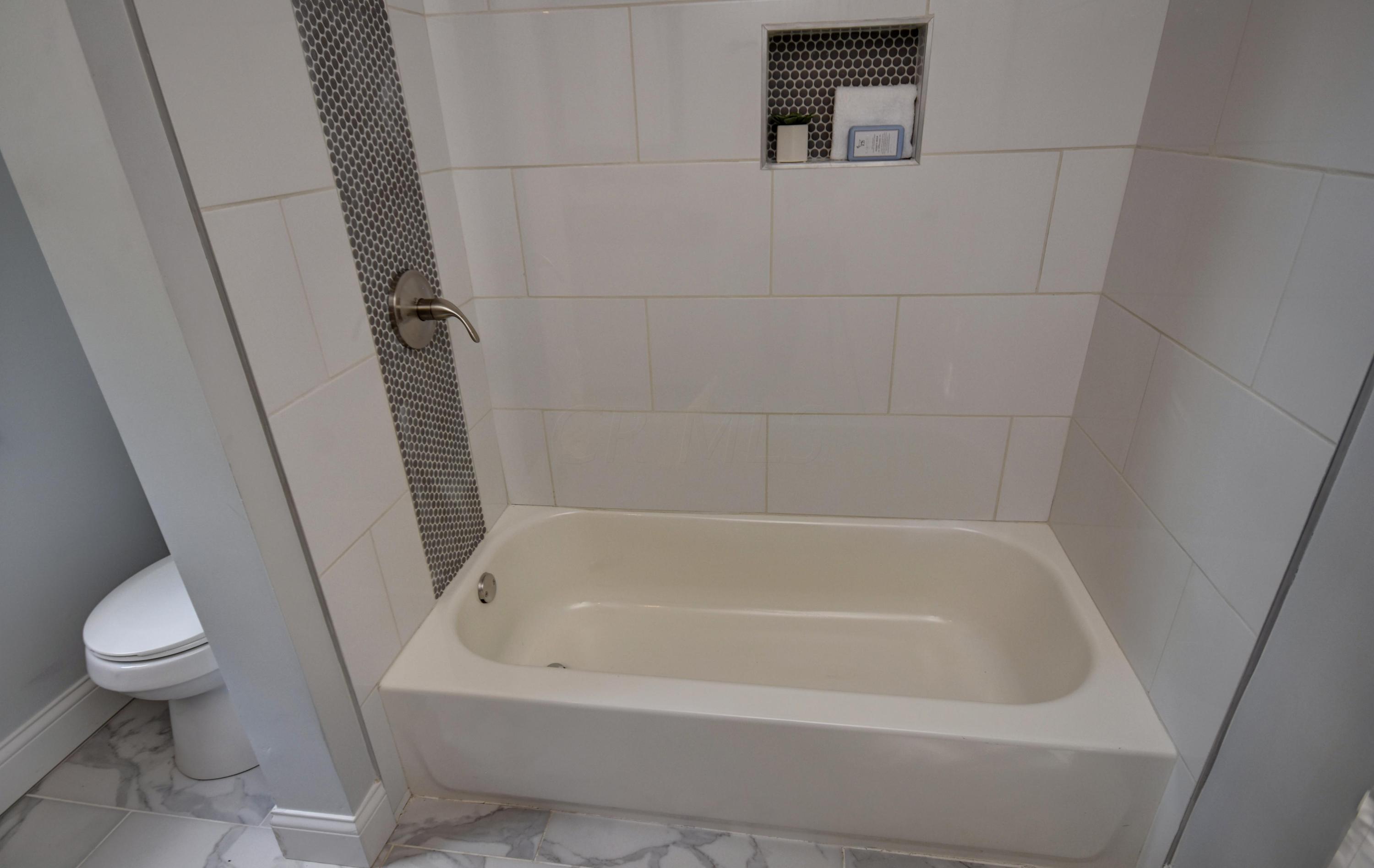 863 Lockbourne Road Columbus, OH 43206 - Photo 21 of 25