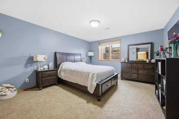 $640,000 | 1816 Queensbury Street, West Fargo, ND 58078