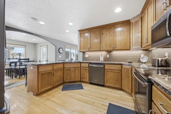 $640,000 | 1816 Queensbury Street, West Fargo, ND 58078