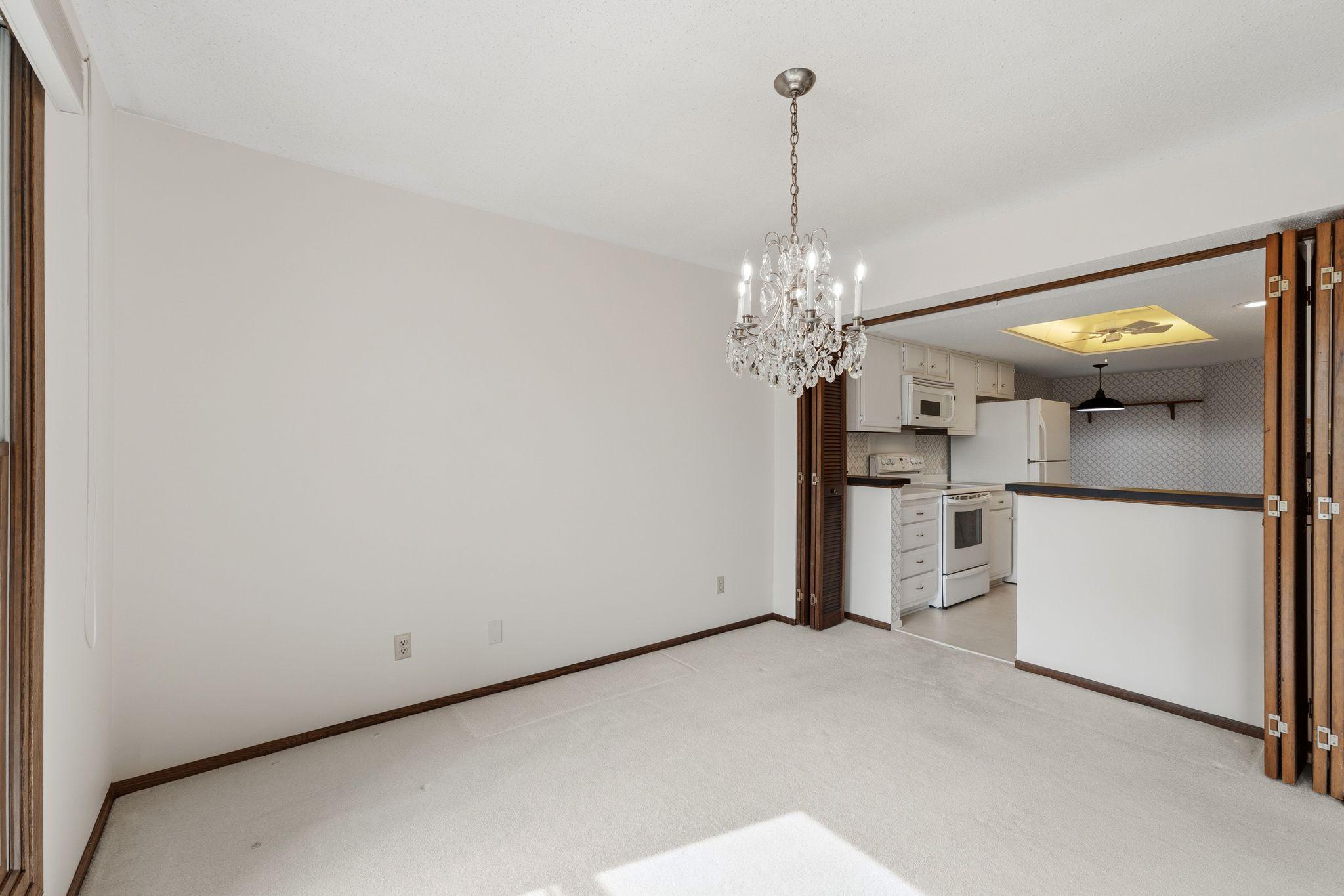9500 Collegeview Road, Unit 206 Bloomington, MN 55437 - Photo 10 of 51 Gallery Image 10