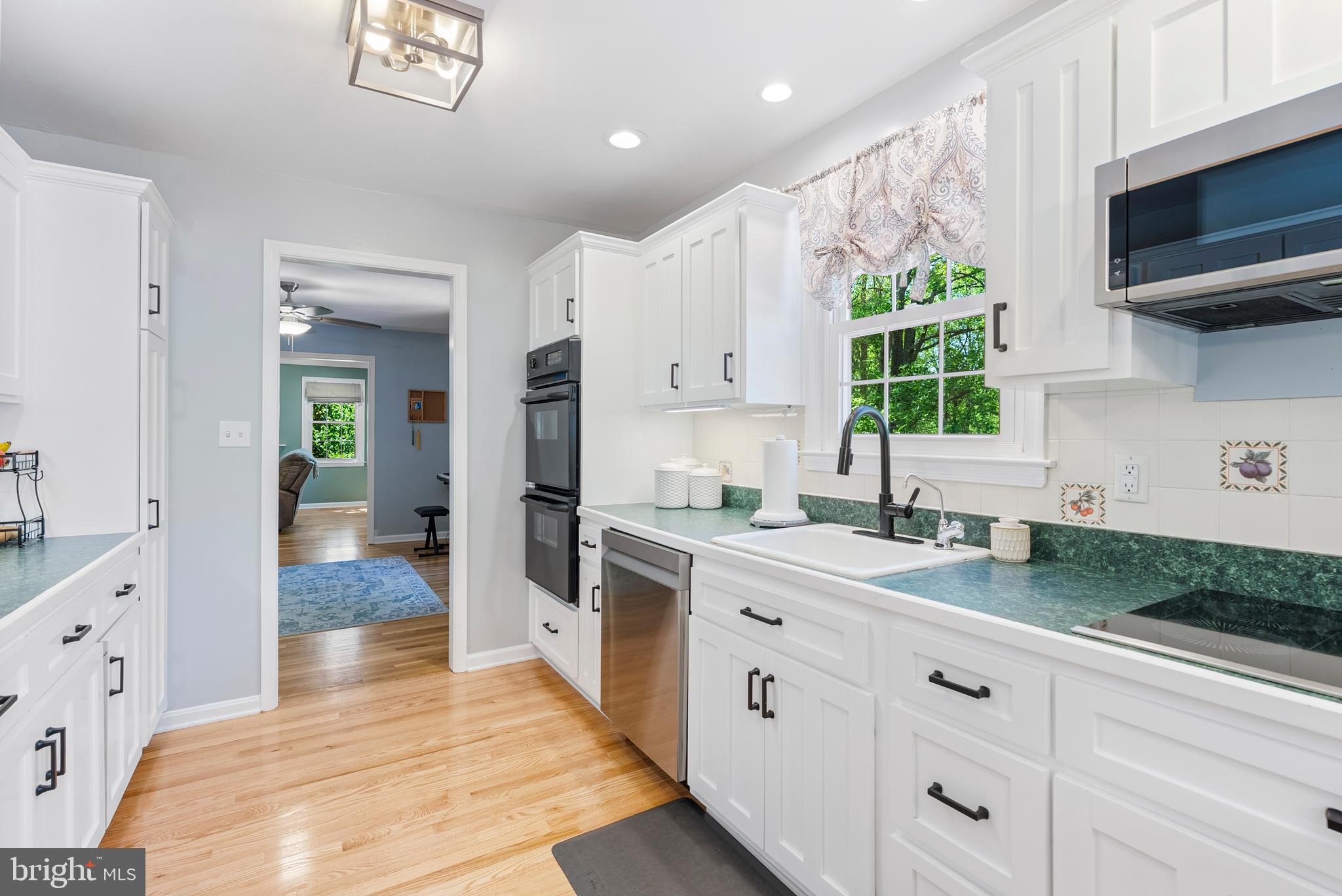 13716 Princess Anne Way Phoenix, MD 21131 - Photo 13 of 54