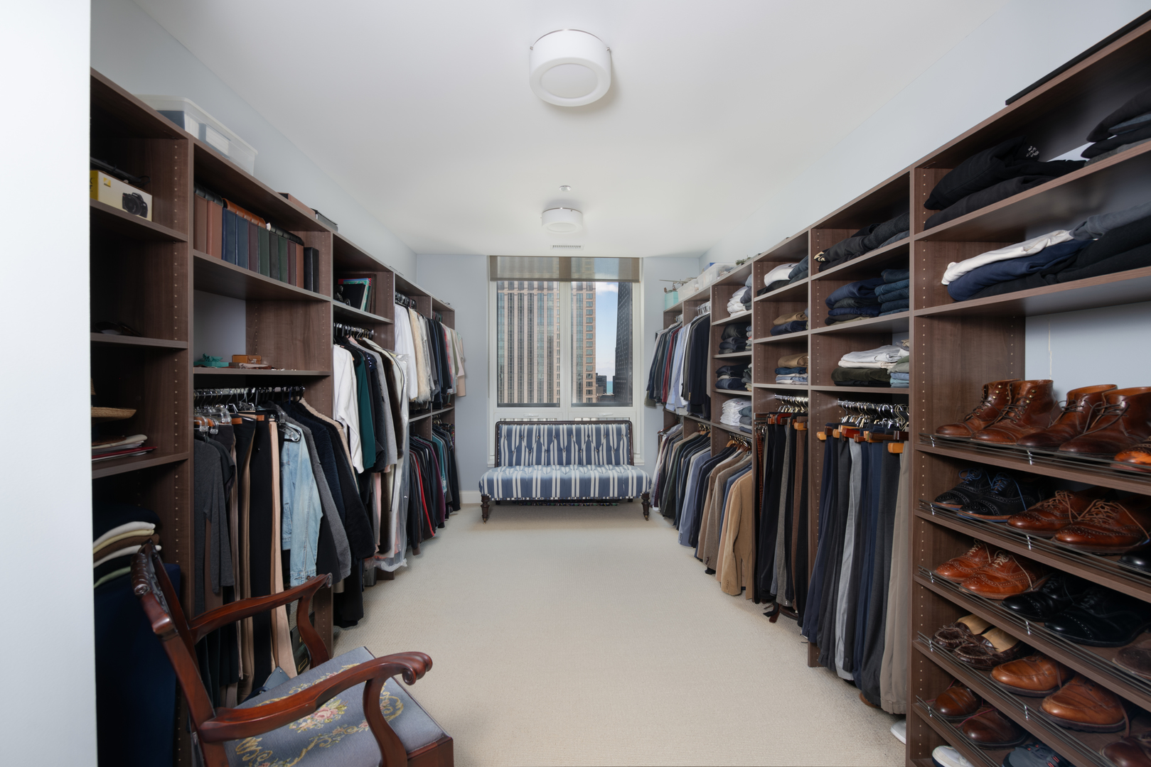 10 East Delaware Place, Unit 25B Chicago, IL 60611 - Photo 23 of 38