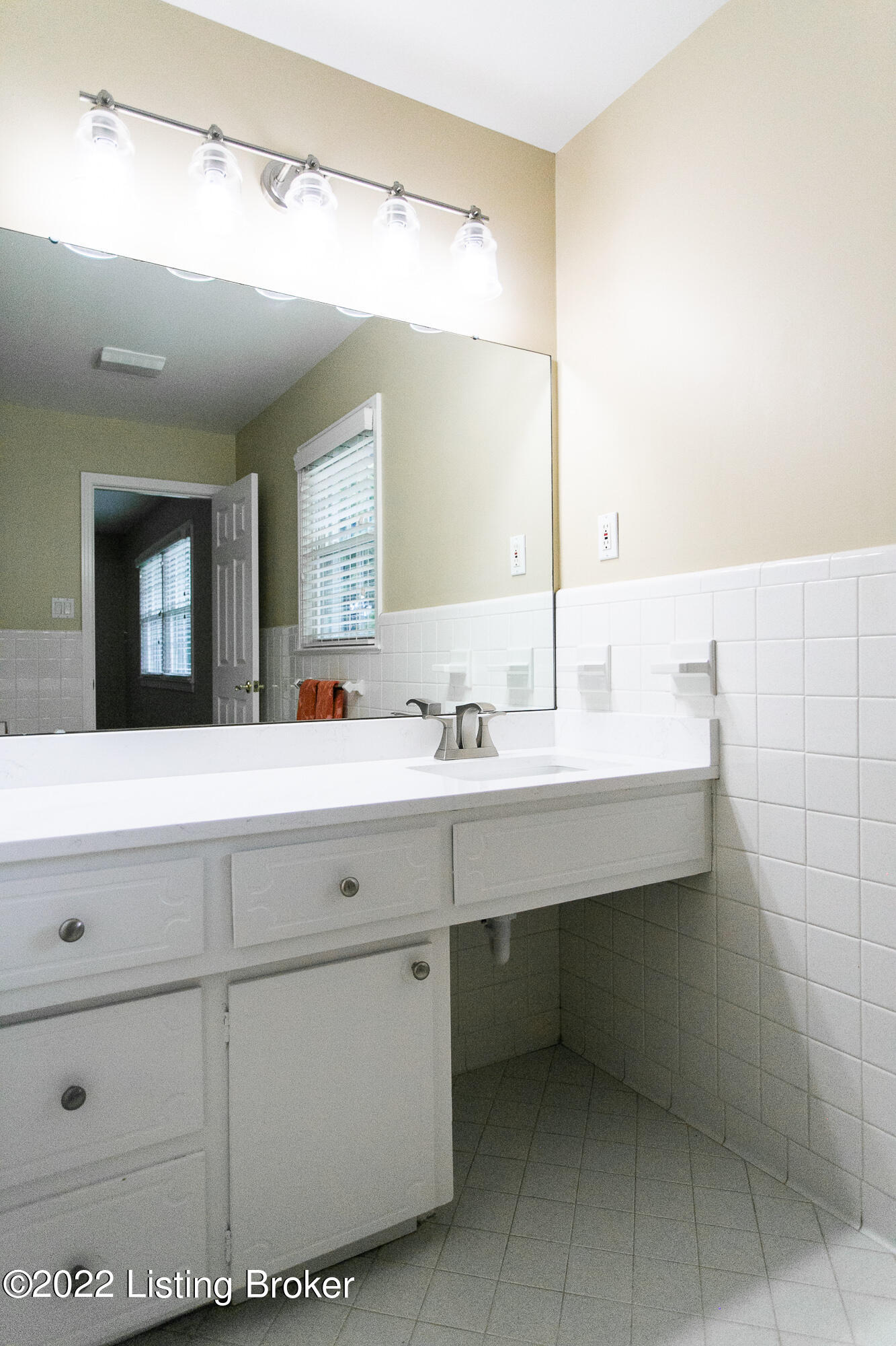 219 Sequoya Road Louisville, KY 40207 - Photo 31 of 59 New countertops and faucet
