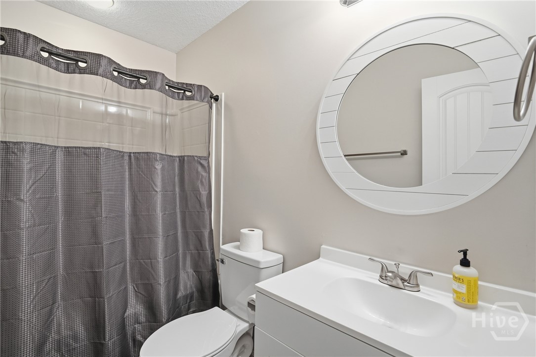 63 Pine View Road Southeast Ludowici, GA 31316 - Photo 18 of 30 Full Bathroom