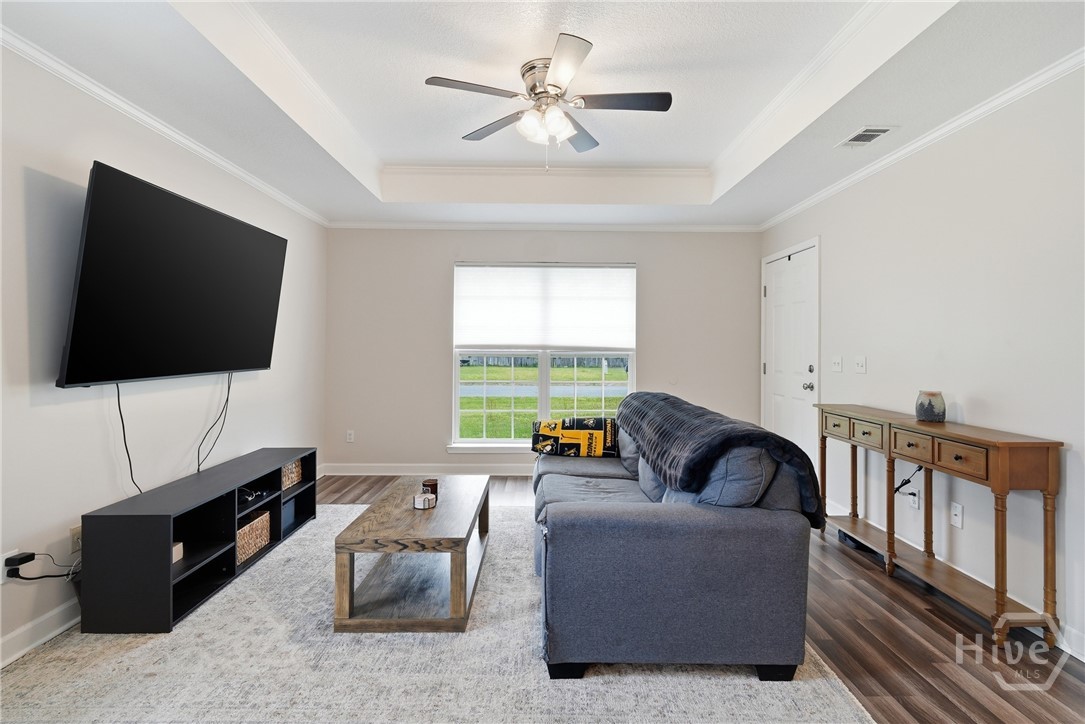 63 Pine View Road Southeast Ludowici, GA 31316 - Photo 6 of 30 Living Room