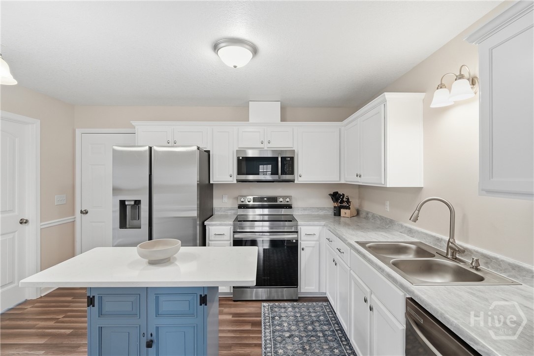 63 Pine View Road Southeast Ludowici, GA 31316 - Photo 9 of 30 Kitchen