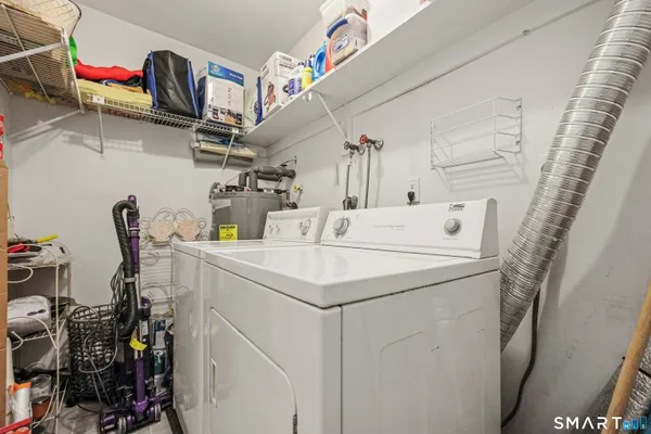 $1,900 | 237 Willow Springs, Unit 237, New Milford, CT 06776