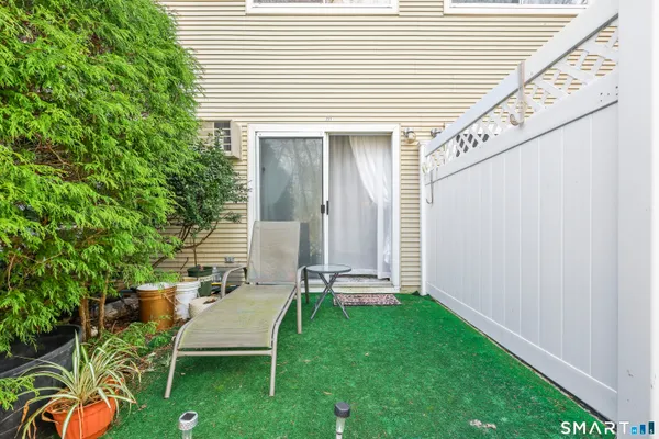 $1,900 | 237 Willow Springs, Unit 237, New Milford, CT 06776