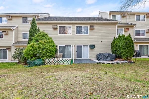 $1,900 | 237 Willow Springs, Unit 237, New Milford, CT 06776