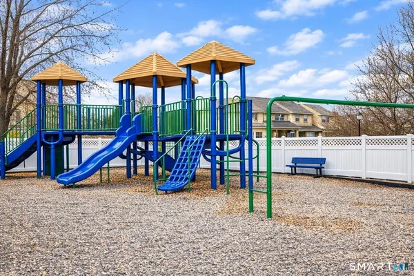 $1,900 | 237 Willow Springs, Unit 237, New Milford, CT 06776