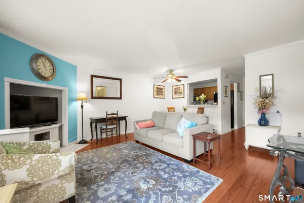 $1,900 | 237 Willow Springs, Unit 237, New Milford, CT 06776