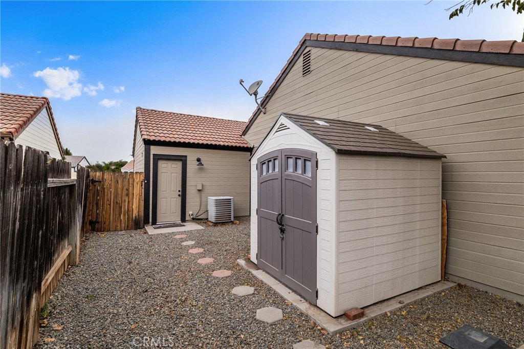 6154 Goldenrod Lane Riverside, CA 92504 - Photo 19 of 39