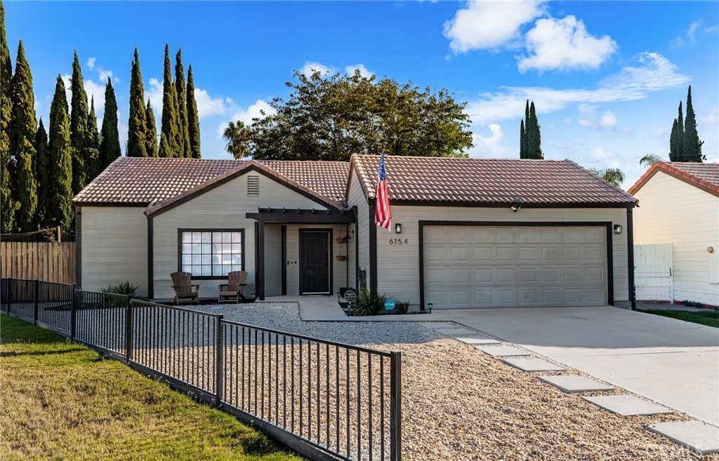 6154 Goldenrod Lane Riverside, CA 92504 - Photo 3 of 39