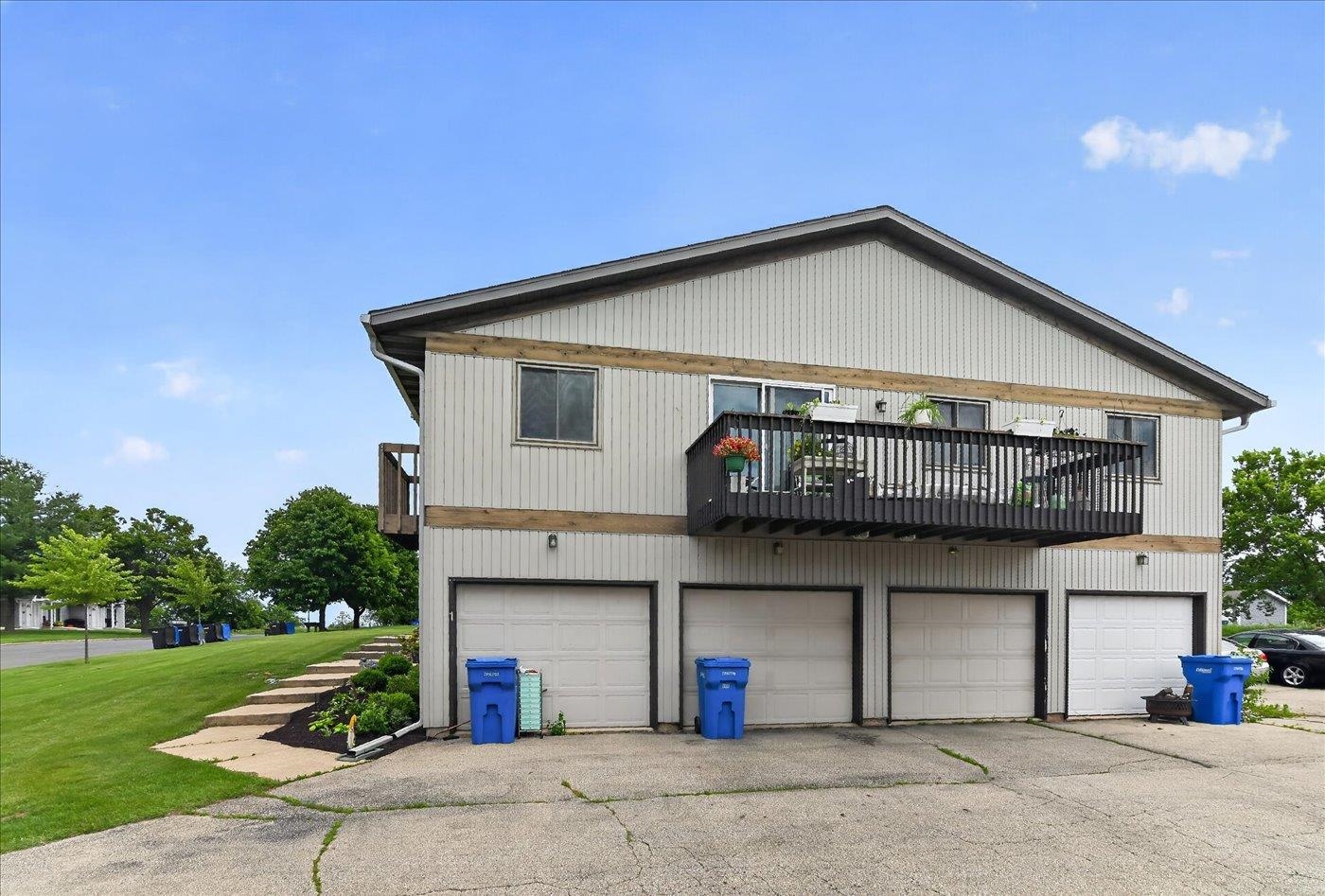 1909 Fox Mount Mount Horeb, WI 53572 - Photo 4 of 38