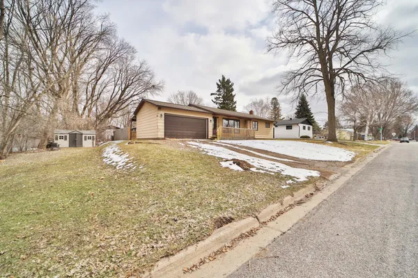 $259,900 | 1408 10th Avenue Northeast, Brainerd, MN 56401