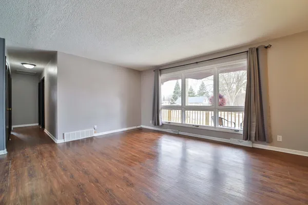 $259,900 | 1408 10th Avenue Northeast, Brainerd, MN 56401