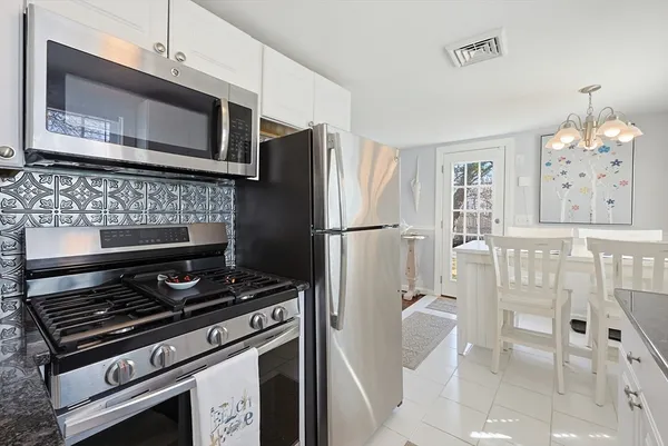 $549,900 | 25 Niagara Lane, Yarmouth, MA 02673